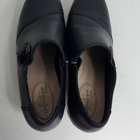 Collection by Clarks Womens Size 7W Black Side Zip Slip-On Booties Comfort Shoes - Picture 7 of 10